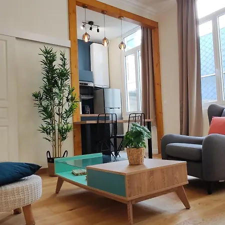 Confortable Sirius Centre 公寓 *